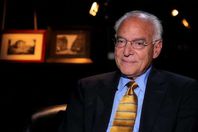 العالم المصري الدكتور فاروق الباز