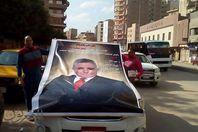 سيارات شركة مياه الشرب تدعم مرشحون بقائمة "ضبعون " بإنتخابات نقابة مهندسين بالغربية