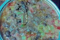 عقرب بوجبة  بالفول