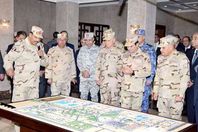 السيسي بالزي العسكري