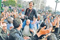 عمرو واكد أثناء مشاركته قي ثورة يناير