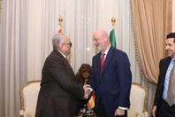 السفير الأسباني خلال زيارته للوفد
