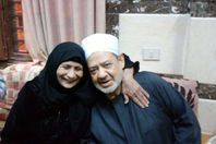 شيخ الأزهر ووالدة القتيل