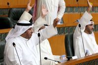 ديمقراطية الكويت