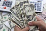 توقعات-سعر-الدولار-مقابل-الجنيه-المصري..-هل-سيصل-لمستوى-28-جنيه؟