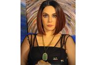 214-121153-the-actress-mona-lisa-2