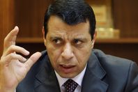 ماذا يفعل "دحلان" في القاهرة؟