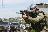 إصابات في مواجهات مع القوات الإسرائيلية بنابلس