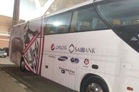 حافلة الزمالك تصل ملعب مباراة السوبر المصري