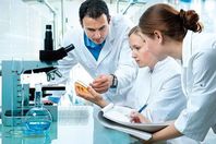 فريق بحثي يتغلب على مرض السرطان بجزيئات الذهب