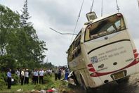 مصرع 14 شخصًا في تحطم حافلة بالفلبين