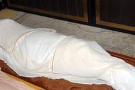 رأيت أنى ميت وفى الكفن.. أفتونى فى رؤياي؟