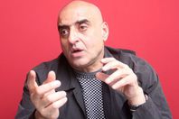 عزمي مجاهد: كافة القنوات تنشر الفتن ما عدا أحنا وصدى البلد