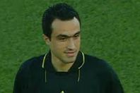 طارق سامي حكمًا للقاء الجيش والمقاولون