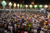  مليون مسلم يصلون فيه التراويح كل ليلة!