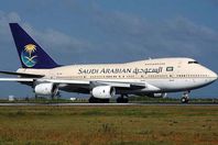 "عارض صحي" يجبر طائرة سعودية علي الهبوط بباكستان