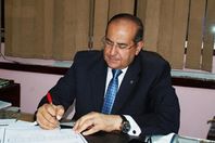 الدكتور أيمن عبد المنعم محافظ سوهاج