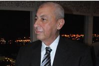 مجدي حجازي محافظ أسوان