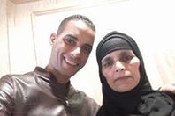 الأم المثالية بالمنيا مع نجلها