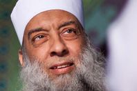 الشيخ أبا إسحاق الحويني