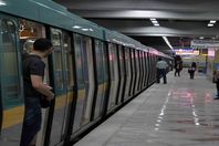 الحكومة تطلب زيادة سعر تذكرة المترو