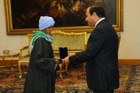 الحاجة صيصة والسيسي
