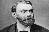 ألفريد نوبل