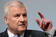 وزير الداخلية الألماني هورست سيهوفر