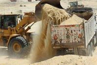 حملة المؤهلات بسوهاج يهربون إلى المحاجر بـ50 جنيهًا