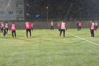 مران المنتخب وسط الثلوج