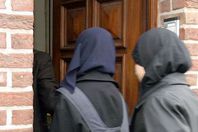 طالبات مسلمات في بريطانيا