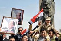 مسيرة للمعلمين والنواب على كوبري قصر النيل لدعم السيسي