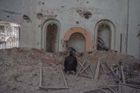 أمام المسجد