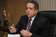 خالد العناني وزير الآثار