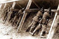 من الحرب العالمية الأولي