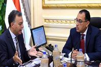 مصطفى مدبولي وهشام عرفات