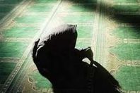 طعن مصلي وهو ساجد في مسجد بالإسماعيلية