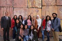 وزير السياحة و الآثار وطلاب جامعة حلوان