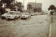 بسبب الطقس انهيار منزل وسقوط 6 أعمدة كهربائية في سوهاج