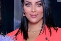 دنيا بطمة وشقيقتها