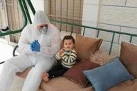 الطفلة ميلا أصغر عربية متعافية من كورونا