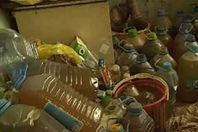 أسرة تخزين "بولها" لسنة كاملة

