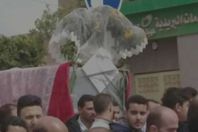 تشييع عروس الشرقية بالطرحة وفستان الزفاف