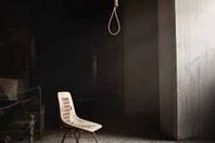 تفاصيل صادمة.. سيدة تشنق طفلها