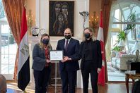 كندا تسلم مصر قطع أثرية للإله "باسنت "
