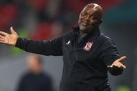 100-015414-mosimane-al-ahly-sarcastic-statement-contract_700x400