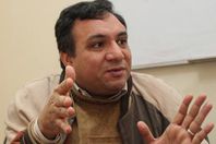 عمار علي حسن: 3 مشاهد لقهر سينتهي قريبًا