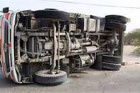 مصرع 2 فى انقلاب سيارة نقل بمدخل مدينة المنيا