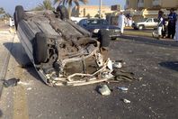  مصرع شخص وإصابة آخر في انقلاب سيارة بمطروح