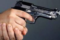 ضابط شرطة يطلق النار على سائق في مشاجرة بالقليوبية